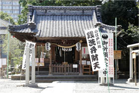 写真: 川越熊野神社の社殿